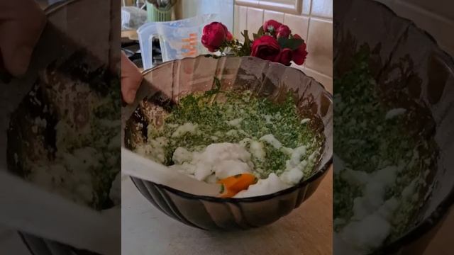 5 минутта дайын болатын шпинаттық рулет. Шпинатный рулет #закусканастол #рулет #шпинатныйрулет