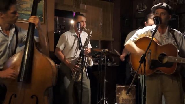 "Директор Азовского моря" в "Билли Бонсе"18.05.2013(1) смотреть онлайн