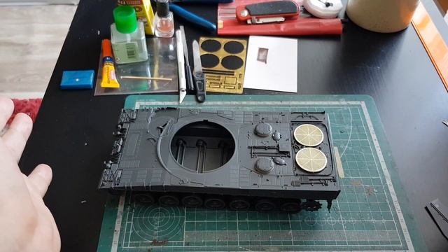 Leopard 2A4 (Meng) 35 scale - шаг 2 смотреть онлайн