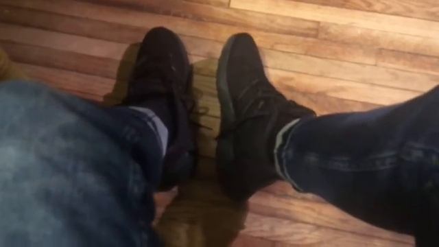 Adidas Questar flow Shoeplay from home pt. 2 смотреть онлайн