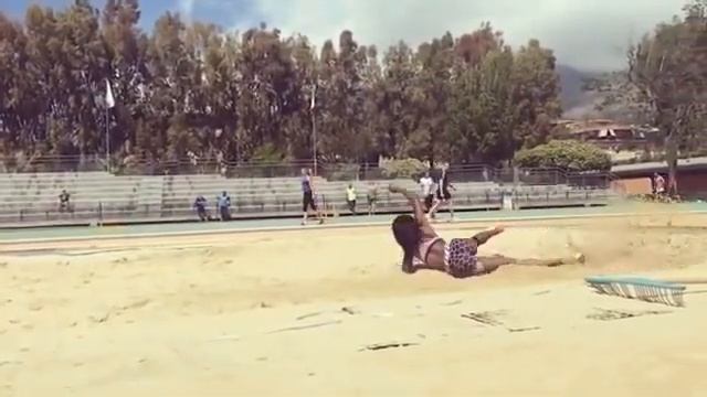 Khaddi Sagnia смотреть онлайн