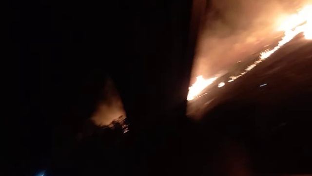 конец уборки жгут салому на полях! смотреть онлайн