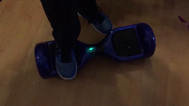 Hoverboard Unboxing Version 1 (Smart Balance Board Unboxing and first ride) смотреть онлайн