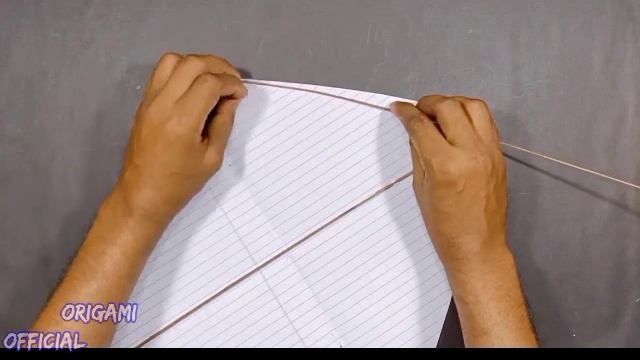 Membuat layang-layang dari kertas buku, layang-layang sederhana terbang jauh смотреть онлайн