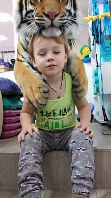 ИИ тигр приручить тигра