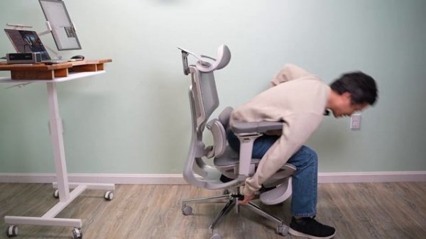 Recliner Workstation Design with Hbada E3 Ergonomic Office Chair