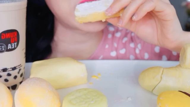 ASMR Yellow Dessert Party, Crepe Cake, Macaron, Mochi Eating, Mukbang @LycheeAsmr смотреть онлайн