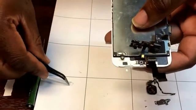 How To Replace Apple iPhone 5s Screen - Crack LCD Screen Replacement Tutorial смотреть онлайн