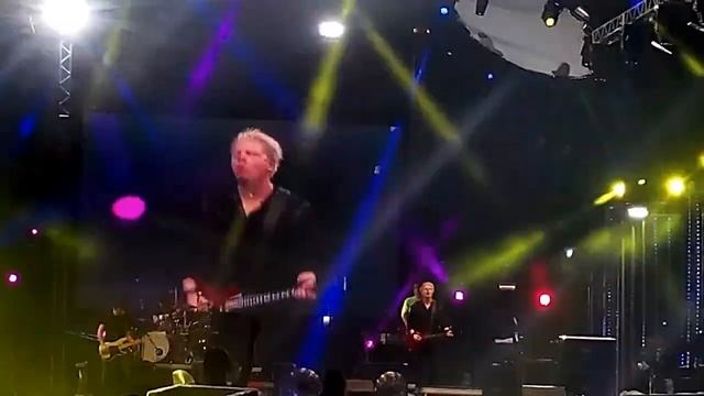 The Offspring - Hit That (Planeta Atlantida 2014) HD смотреть онлайн