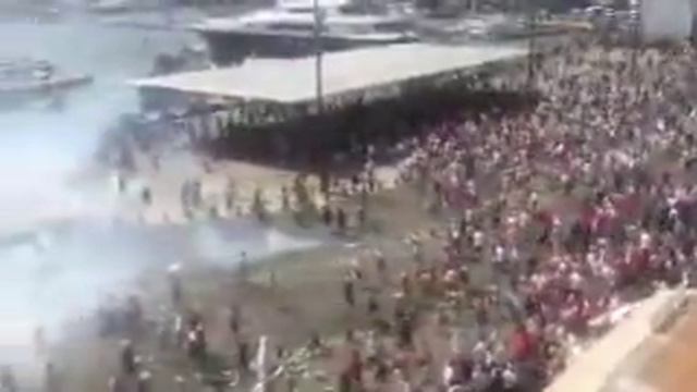 England and Russia fans crazy street fight in Marseille - EURO 2016 смотреть онлайн