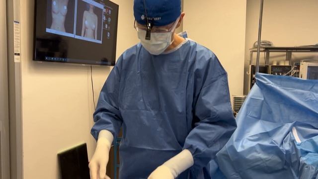 Breast implants exchange from 355ccs to 640ccs silicone implants with Dr 6ix | Six Surgery | Toront смотреть онлайн