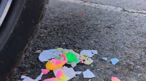 хрустящие и мягкие вещи на машине! - ЭКСПЕРИМЕНТ: Кока-Кола против АВТОМОБИЛЯ