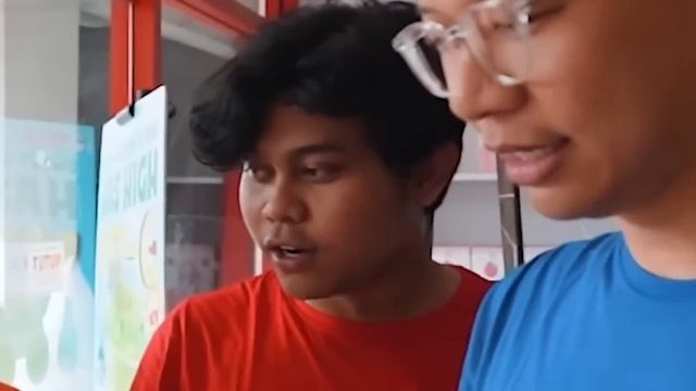 MAIN BILLIAR TAPI PAKAI SARUNG TINJU!! смотреть онлайн