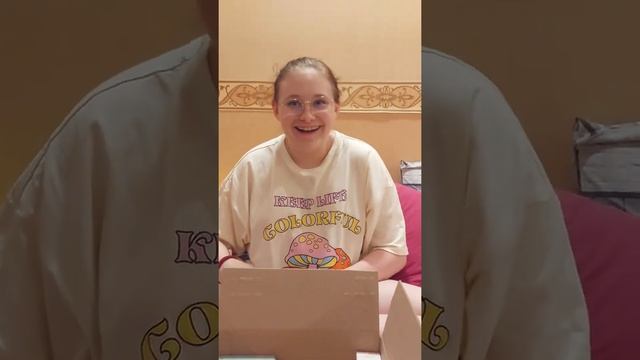 распаковка заказа из каталога 10. Всем привет от Ульяны смотреть онлайн