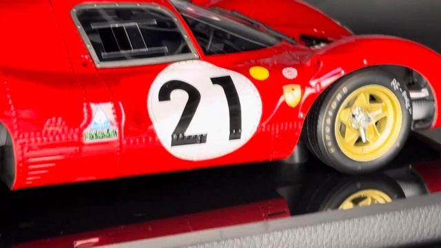 Amalgam M5933-633 Ferrari 330 P4 1:18 смотреть онлайн