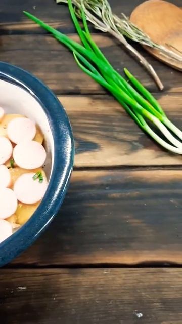 Картошка с сосисками, очень интересное сочетание!