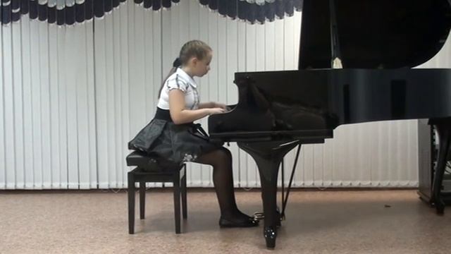 БАХ. Маленькая прелюдия - Ангелина 9 лет