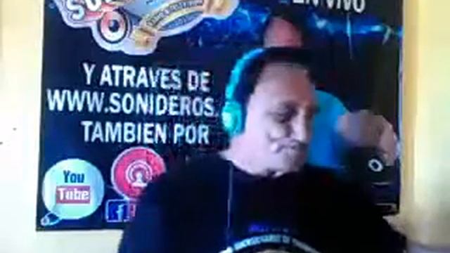 NEGRO CACHUMBAMBE COLABORO MR ACUSTIKO смотреть онлайн