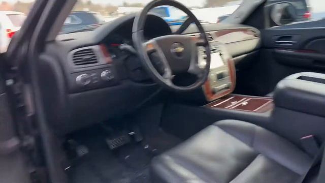 2009 Chevy Suburban LTZ at Comodo Motors смотреть онлайн