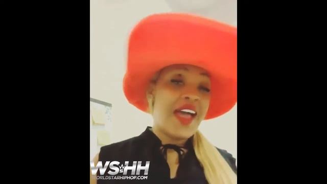 Trump Supporter Spits Freestyle Wearing Giant MAGA Hat Video смотреть онлайн