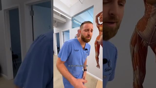 DO NOT CRACK YOUR BACK LIKE THIS - How to Crack Your Back the RIGHT WAY смотреть онлайн