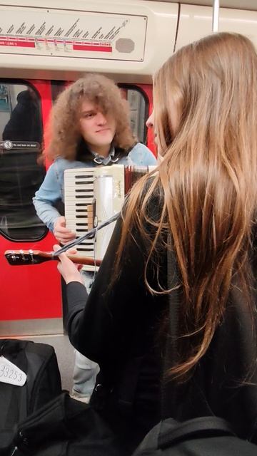 Музыка в метро смотреть онлайн