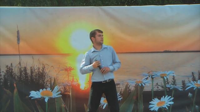 Андрей Яковлев - Хорошая песня (Митя Фомин cover) - День города Чухлома 2015 смотреть онлайн