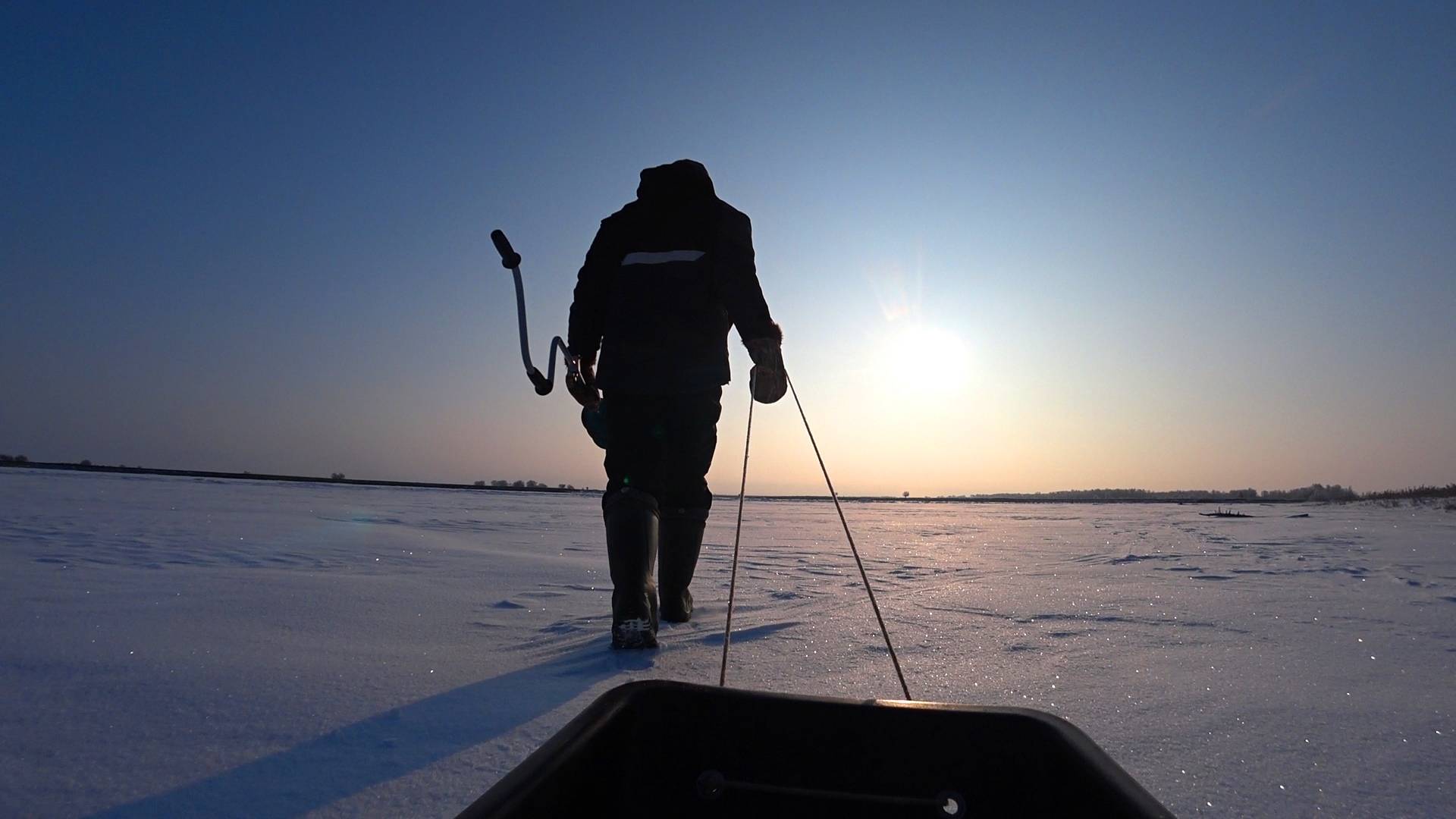 ВО ДУБАК. НЕ ХОТЯТ ЛЕЗТЬ В ЛУНКИ. РЫБАЛКА НА ЛЕЩА и СУДАКА В ПОСЛЕДНИЙ ДЕНЬ ЗИМЫ. Глухозимье на реке смотреть онлайн