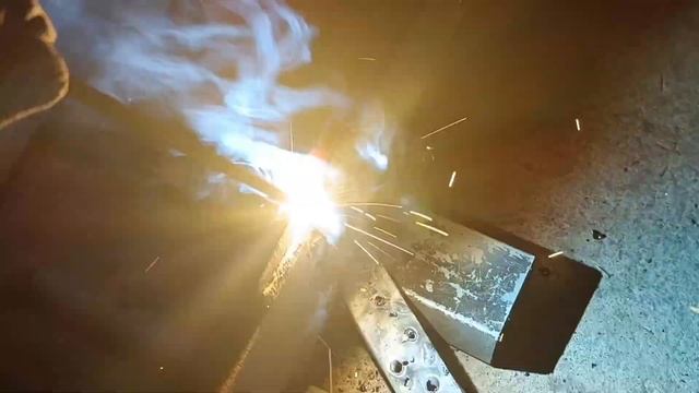 main truck spring welding, смотреть онлайн
