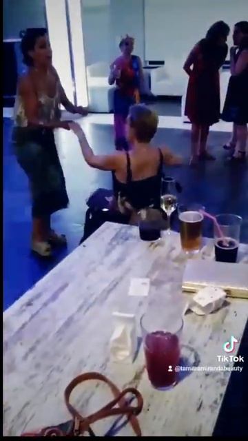 Boda Cris Y Álvaro: Tamara, en silla de ruedas BAILANDO смотреть онлайн