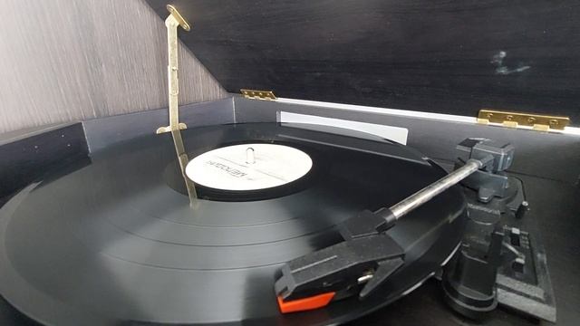 Laskowyj maj - maskarad 1990 vinyl смотреть онлайн