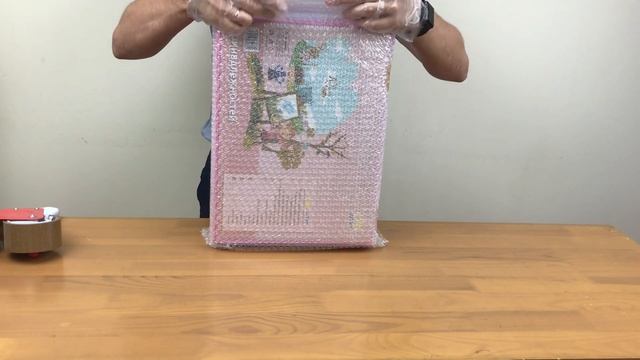 Упаковка товара перед отправкой покупателям