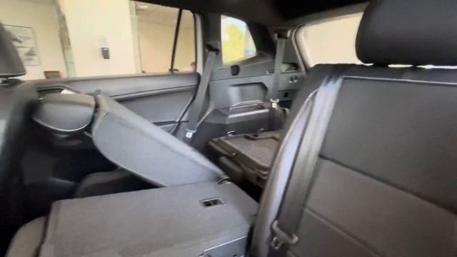 2021 Volkswagen Tiguan SE Rline black walk around video смотреть онлайн