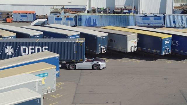 Volvo Vera Autonomous Truck EV [Footage and Interview] смотреть онлайн