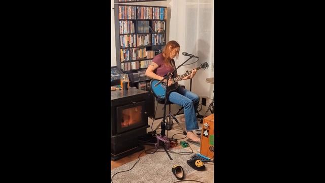Trying out my new sidekick with my one man band suitcase drum. смотреть онлайн