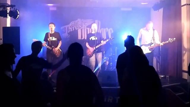 Thrash Dan Dare - Rock & Roll Queen смотреть онлайн