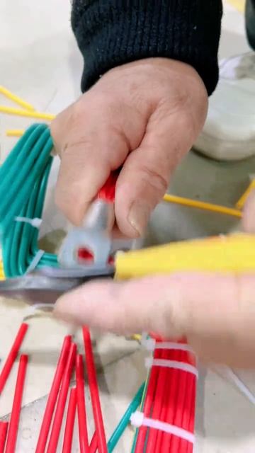 Монаж кабельного наконечника смотреть онлайн