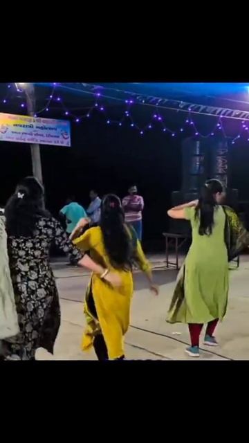 Old Fashioned Classic Dance смотреть онлайн