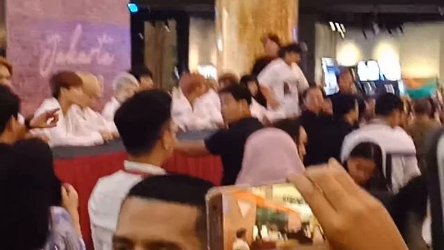 20180917 SEVENTEEN THE SAEM Jakarta fansign смотреть онлайн