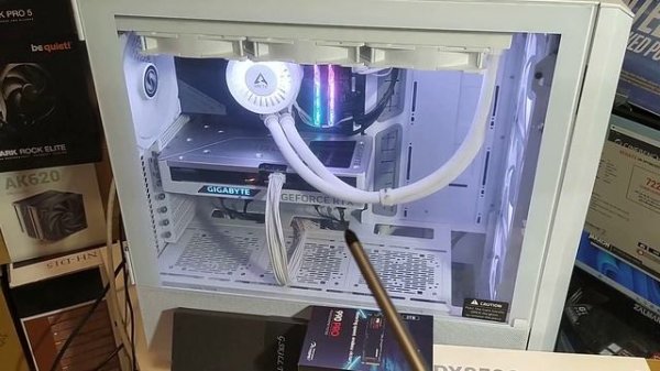 Компьютер Вячеслава на подешевевшем Core i5-14600K с холодной RTX 4070Ti Super EAGLE ICE в Lancool 3