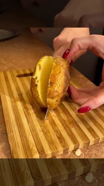 Вкусная, ароматная и очень простая в приготовлении крошка-картошка#shorts