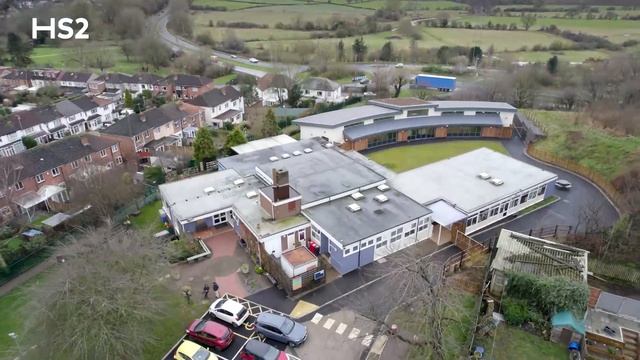 Warwickshire schools delight in receiving oak tree saplings from HS2 смотреть онлайн