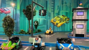 Марк спасает машины в самый последний момент