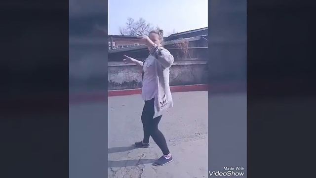 Танец корка...смотреть до конца смотреть онлайн