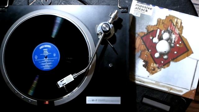 Massive Attack- Euro child & Sly ( Vinyle ) смотреть онлайн