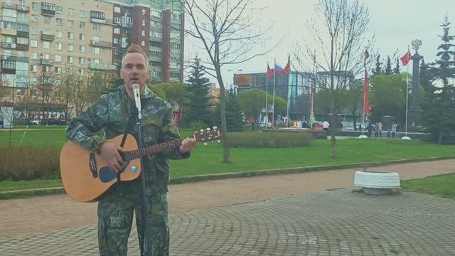 Шли в бой парни из школы-Misha Ingelant