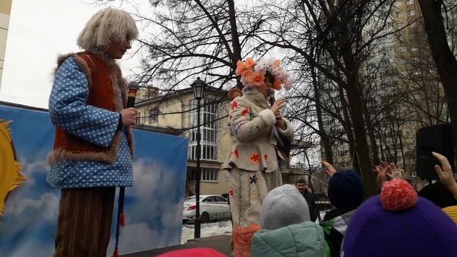 Санкт-Петербург, куда пойти с детьми. Парк возле ДК Троицкий, метро Пролетарская. Масленица. смотреть онлайн