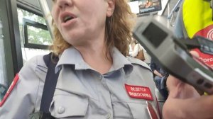 Отшив контролёров ГКУ и Мосгортранс в автобусе Т64 с новой социальной картой, спасение пассажиров