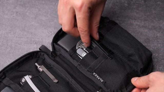 [Alpaka] Admin Pouch - 防水工具小包 (Black X-PAC) смотреть онлайн