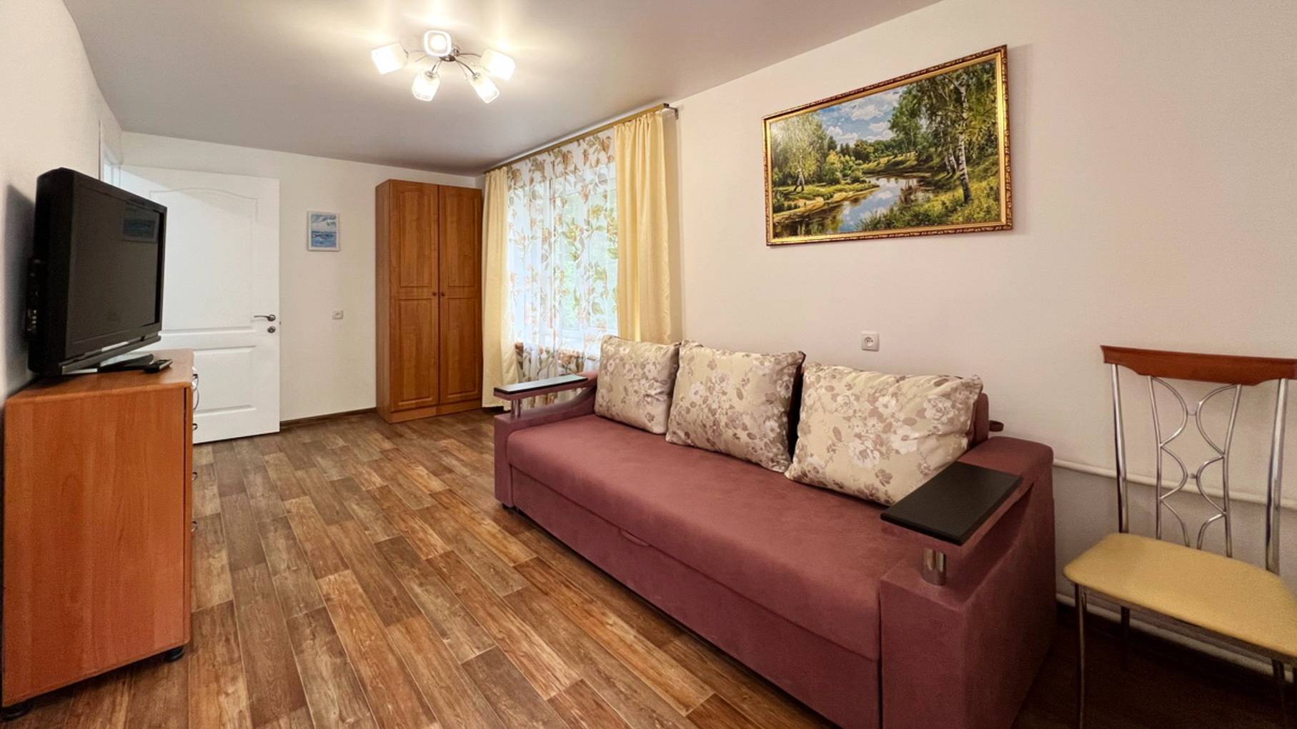 Трехкомнатная квартира в Феодосии. Аренда . Вариант 3041 смотреть онлайн